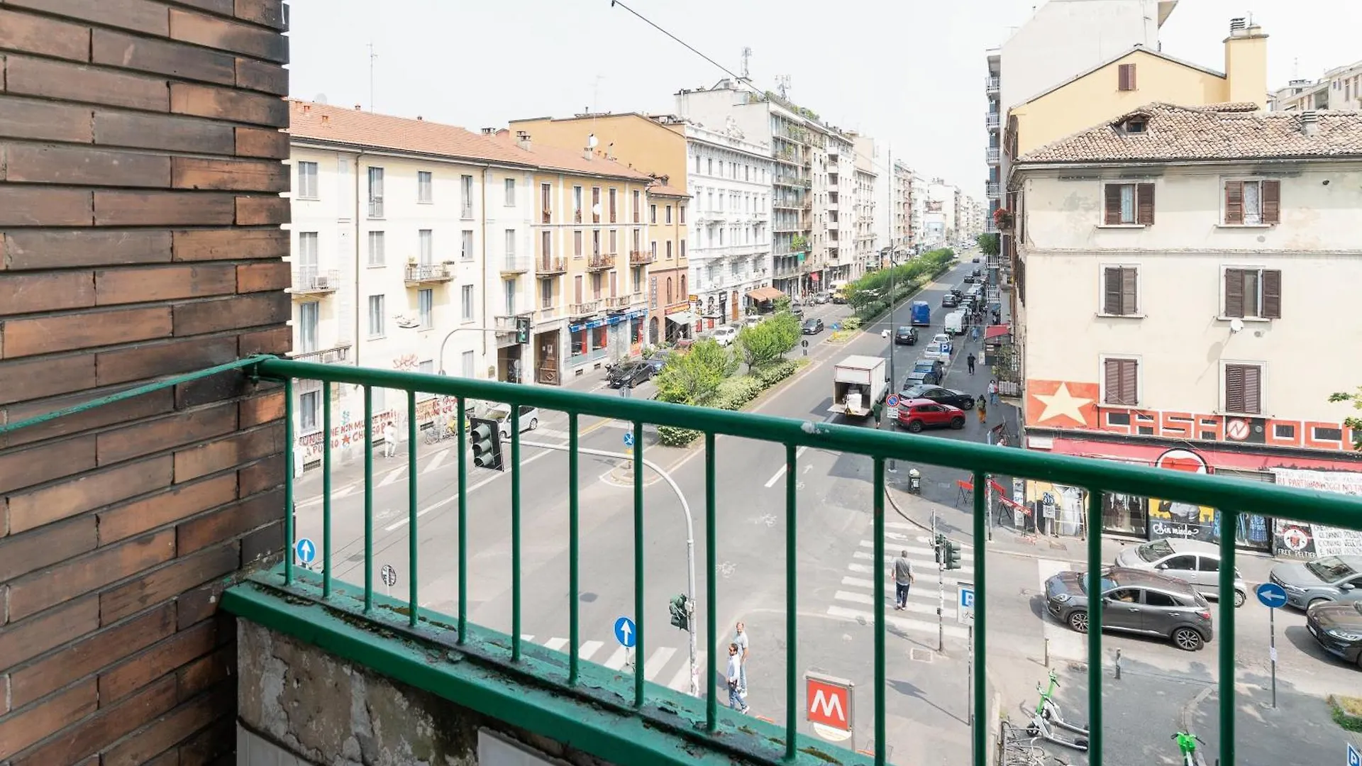Guesthost - M1 Pasteur Apartment With Balcony Milánó