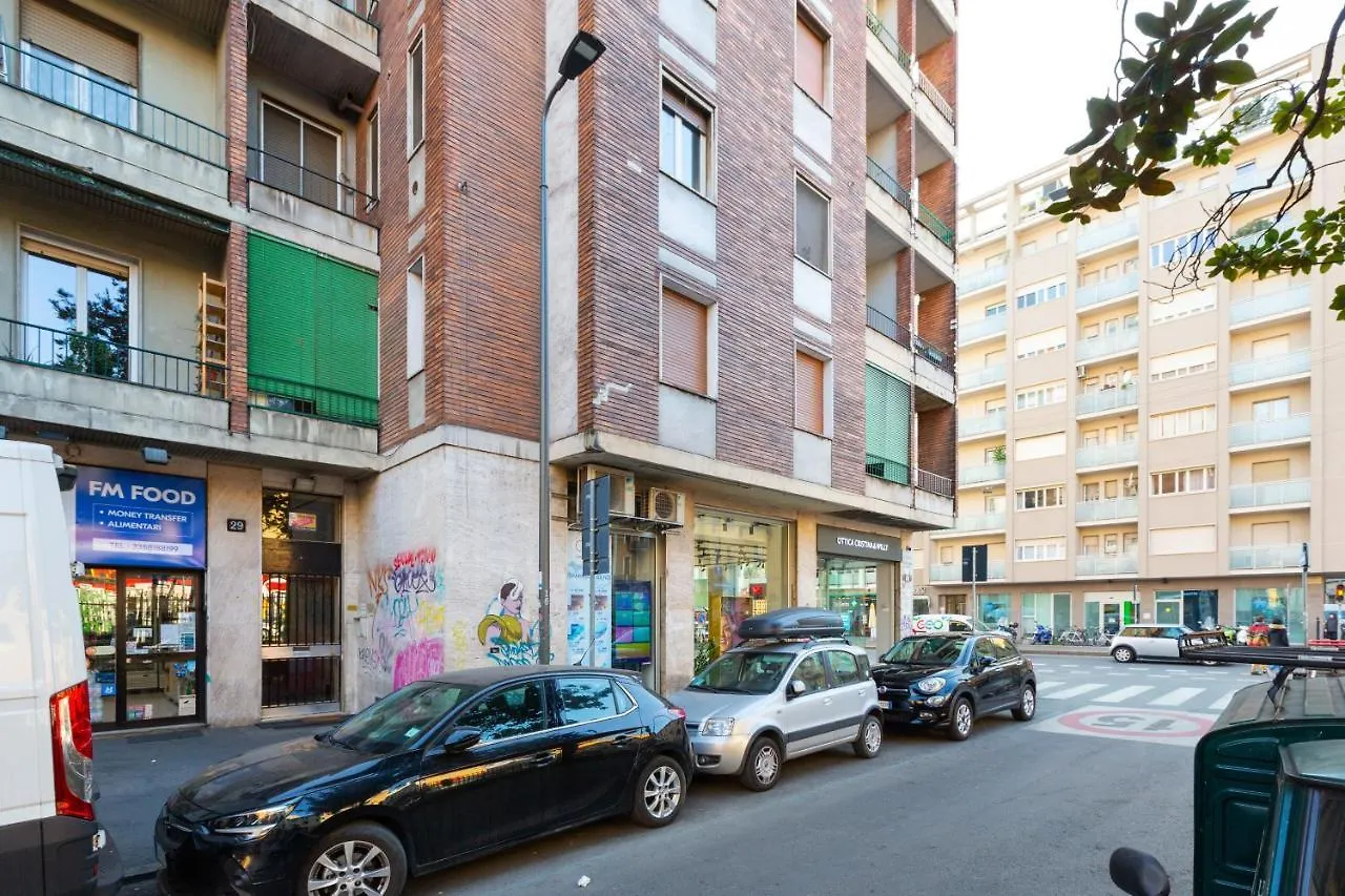 Apartment With Balcony - 50 M Far From M1 Pasteur Milan